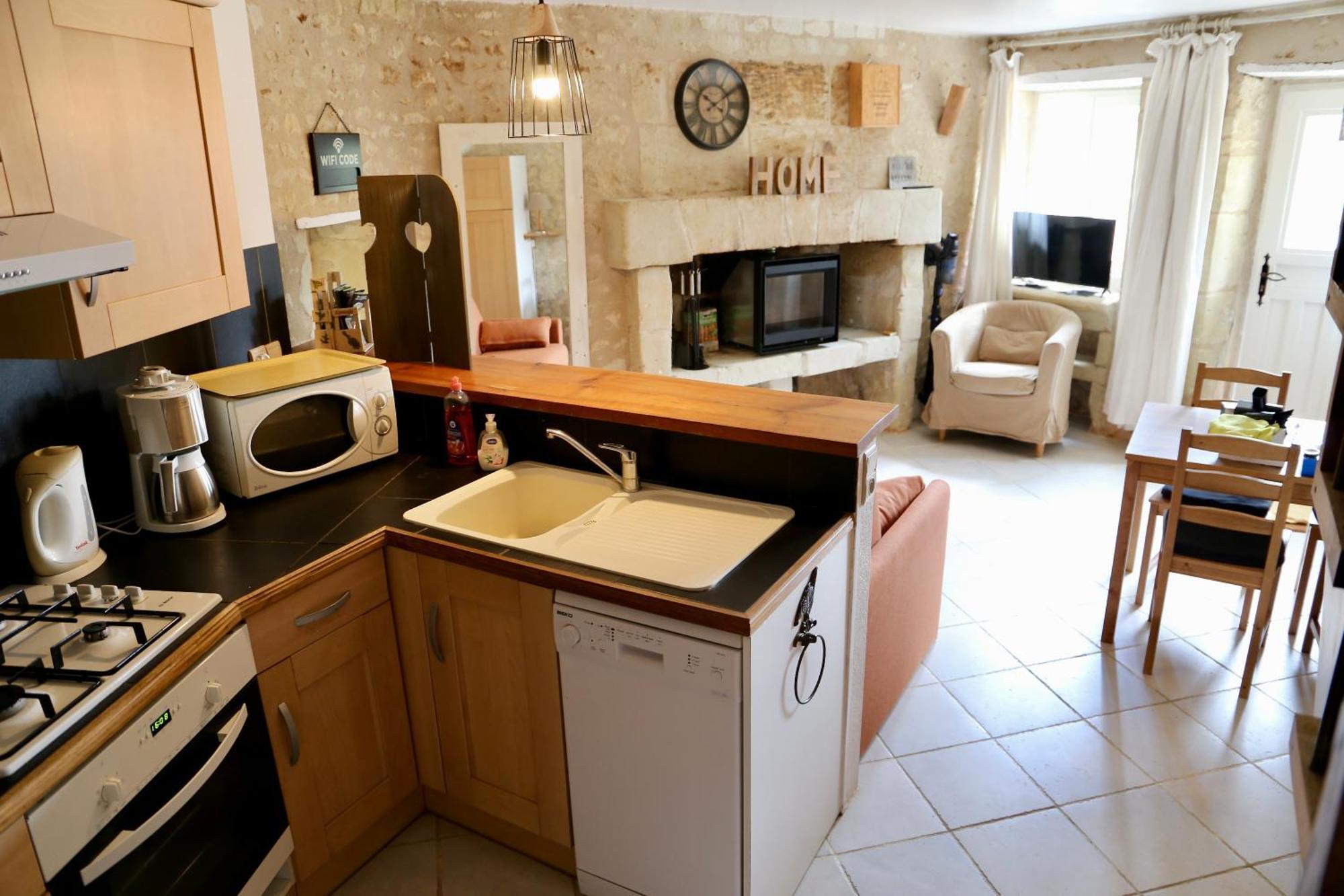 Gite - Petite Maison Proche Du Futuroscope Beaumont  Екстериор снимка